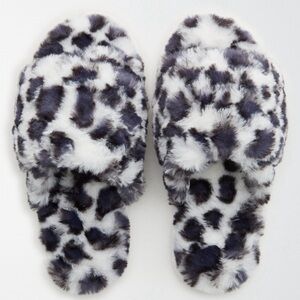 Aerie Leopard Print Cozy Fur Slippers